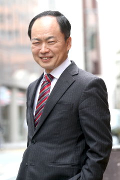 M型脱毛(額が後退した薄毛)モデル4