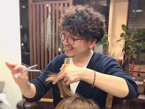 大阪・梅田ウィッグWith取扱いサロン様子２
