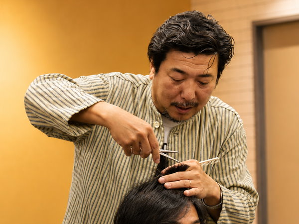 かつらWithヘアショップ大阪・上本町スタイリスト2